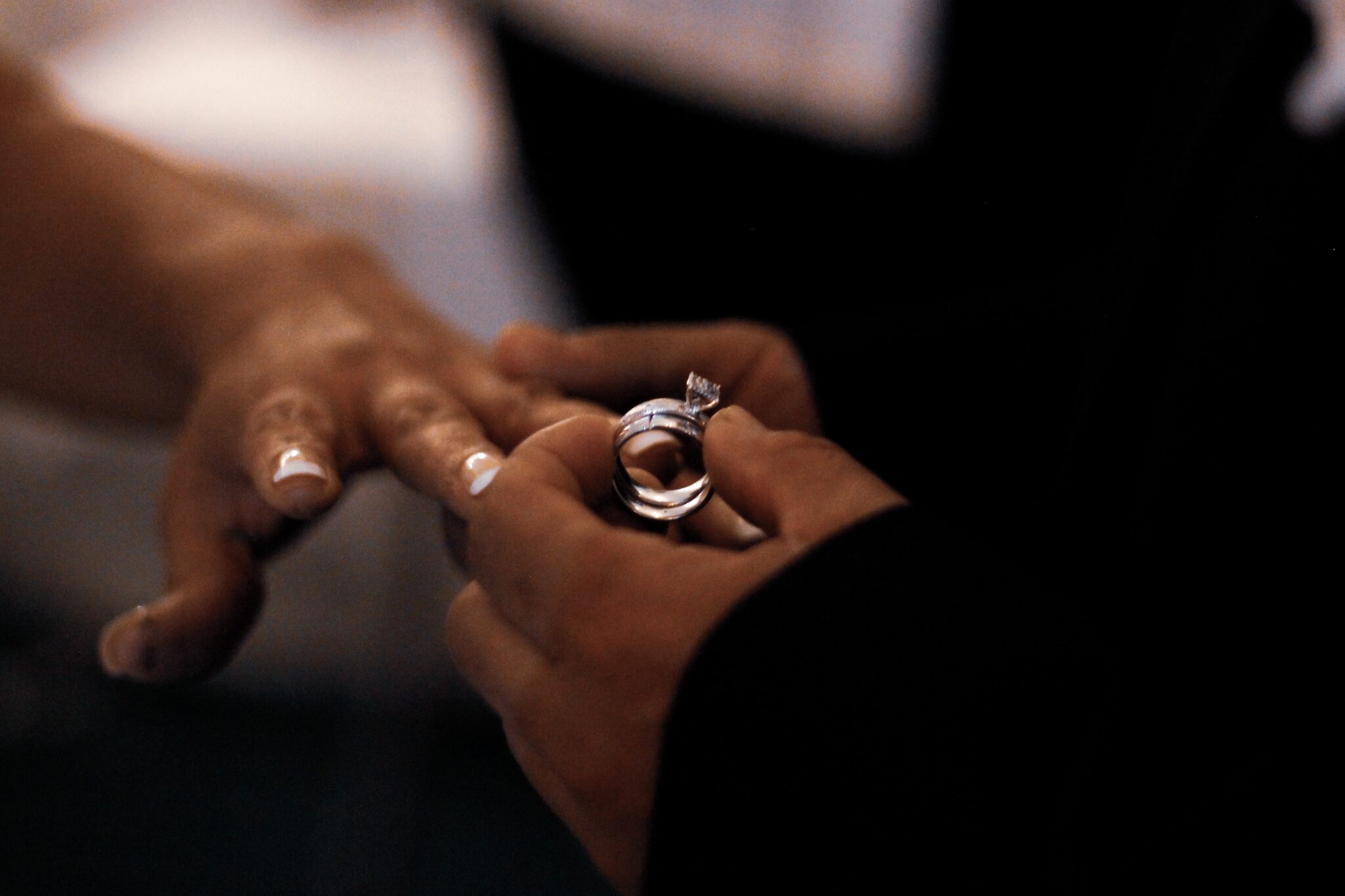How to Pick the Perfect Wedding Ring for Your Groom