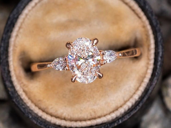 An Enduring Symbol of Devotion: Mens Diamond Wedding Rings